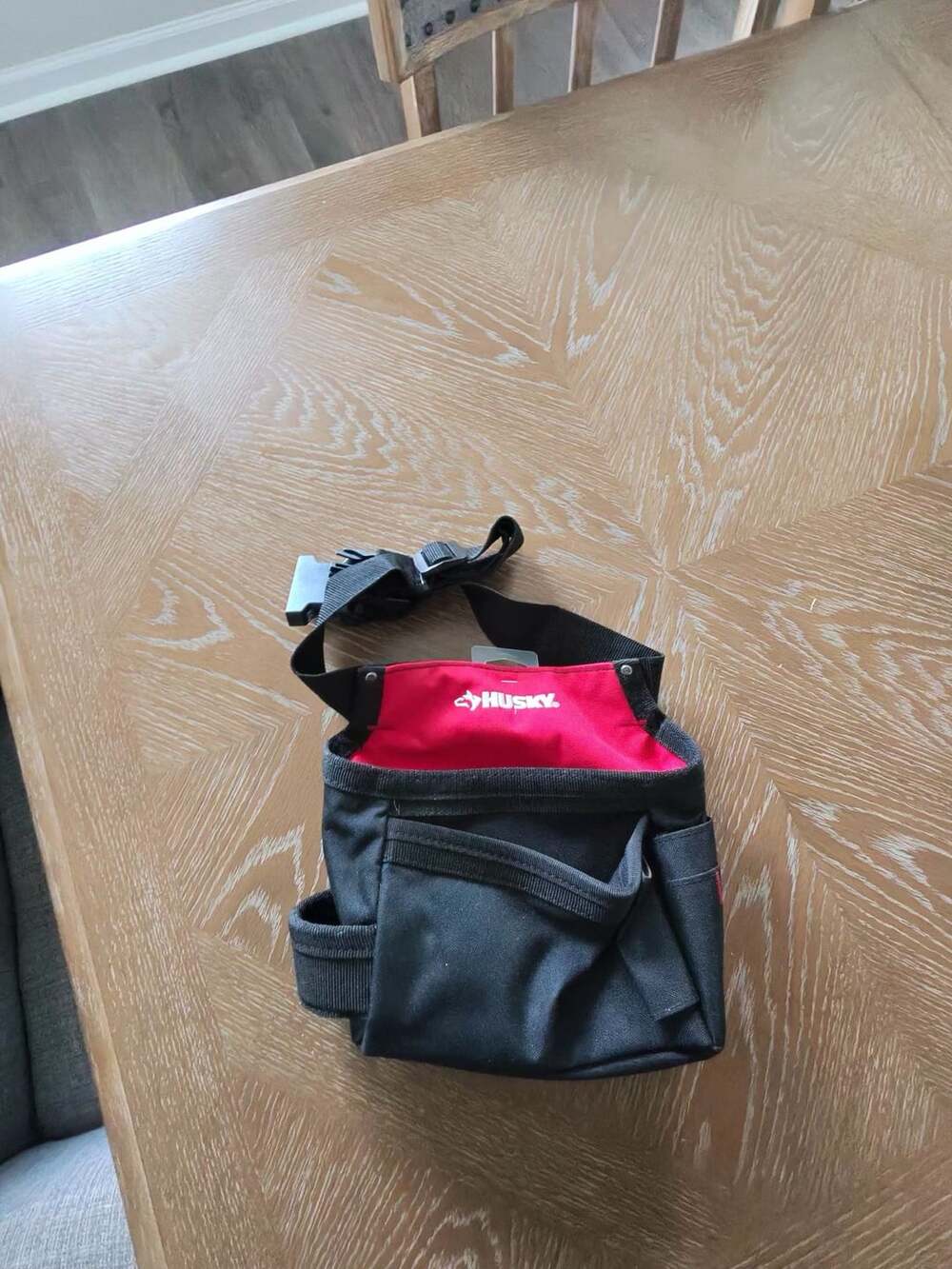 Husky 5-Pocket Tool Pouch Black Red